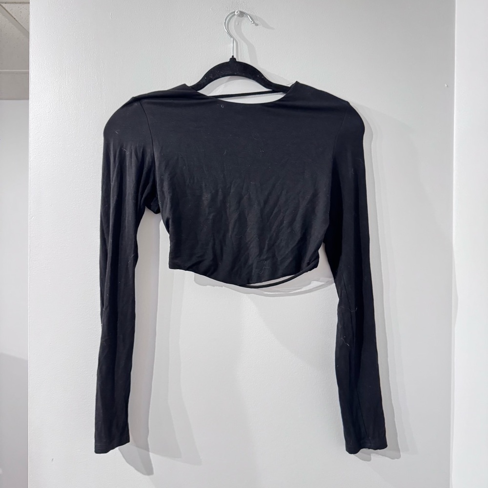 White Fox Boutique Black Long Sleeve Crop Top w open back